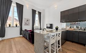 Amazing Apartment On Plac Zamkowy