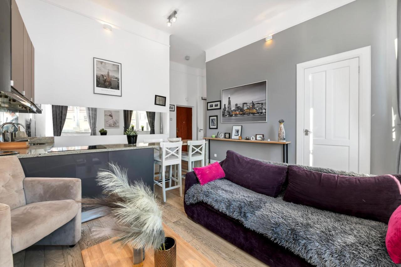 Amazing Apartment On Plac Zamkowy Warschau Exterior foto